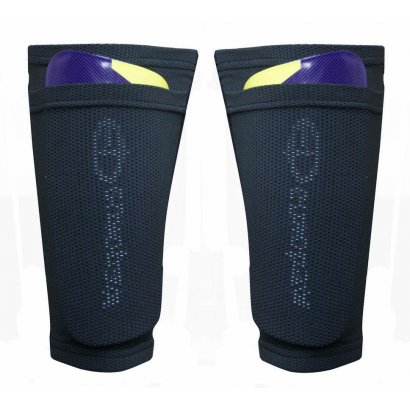 Фіксатор для футбольних щитків Europaw GripFit чорний