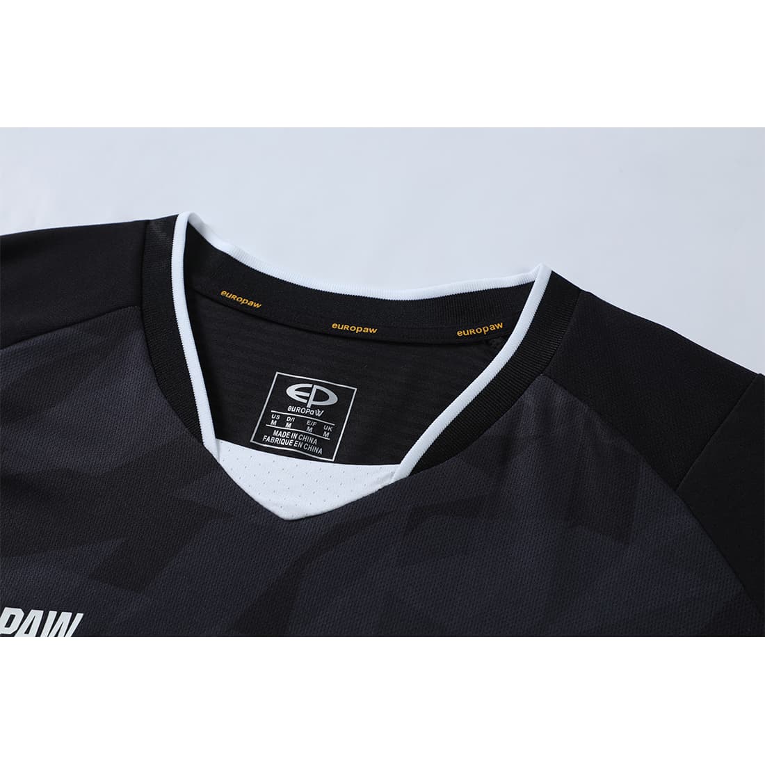 Футбольна форма Europaw 027 чорно-біла Футбольна форма Europaw 027 чорно-біла