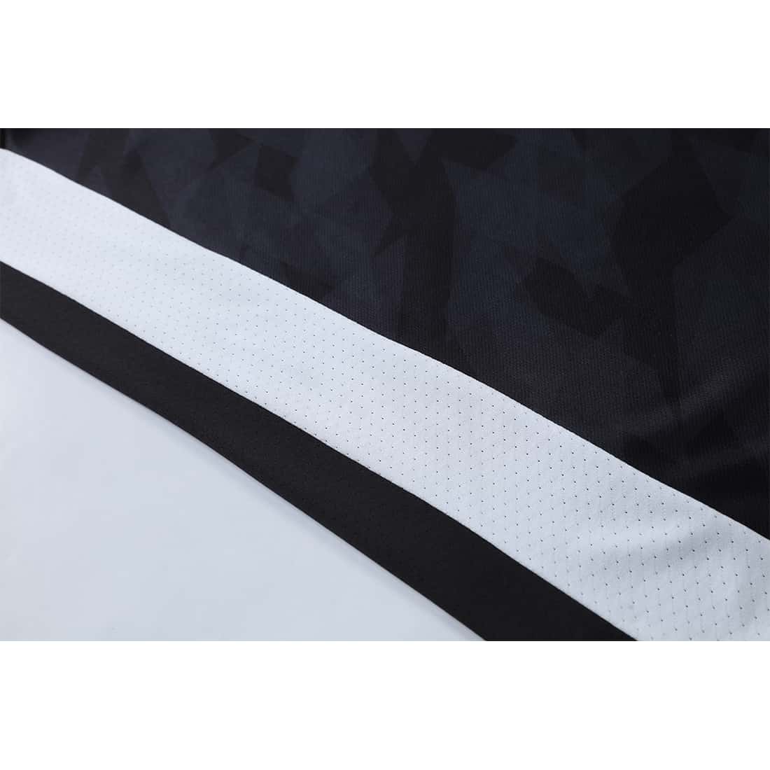 Футбольна форма Europaw 027 чорно-біла Футбольна форма Europaw 027 чорно-біла